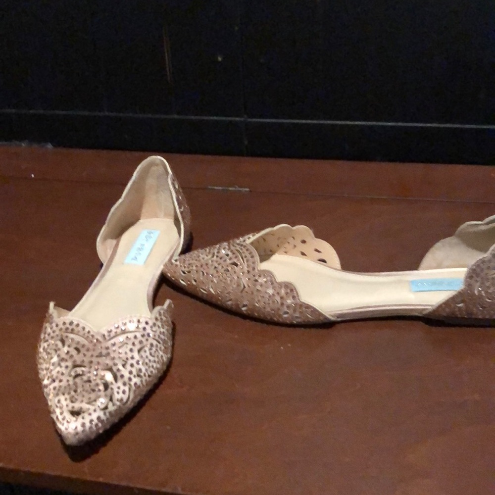 Shoes - Picture 2 of 3